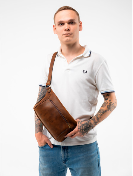 СУМКА КОЖАНАЯ НАГРУДНАЯ Шейн (коричневая)